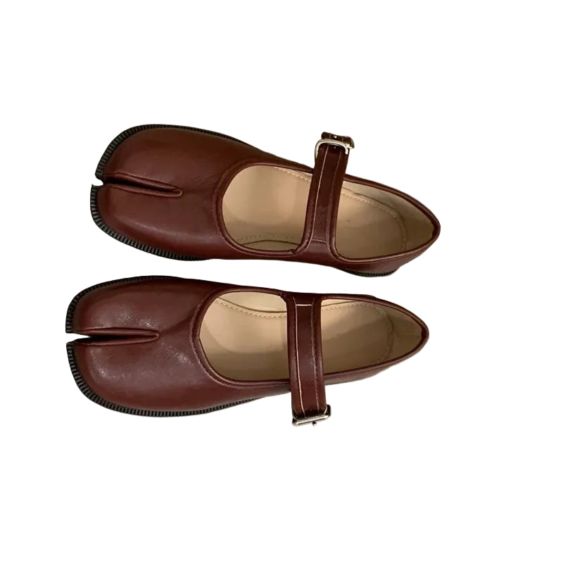 Split Toe Flat Heel / Soft Leather